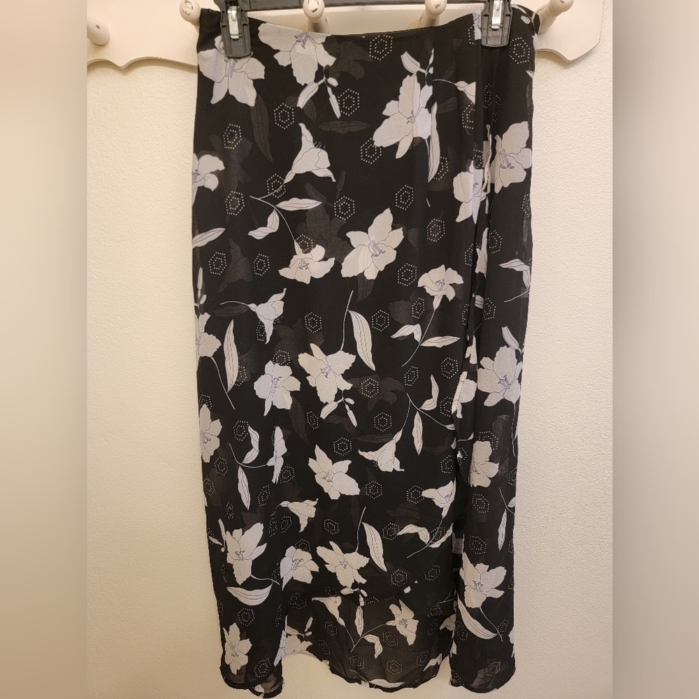 NWT Sienna Sky Midi Skirt